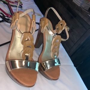 Casual/dressy high heels